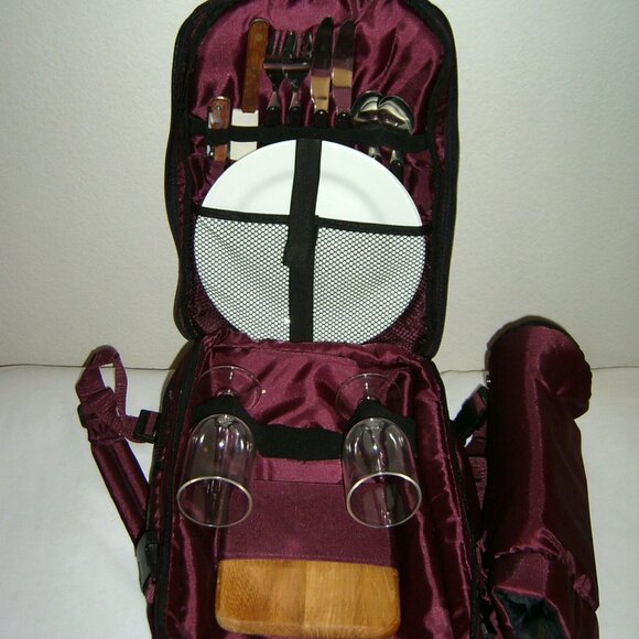 Picnic Backpack, Wine Holder, Service for 2, Cloth, Etc. - Picture 3 of 6